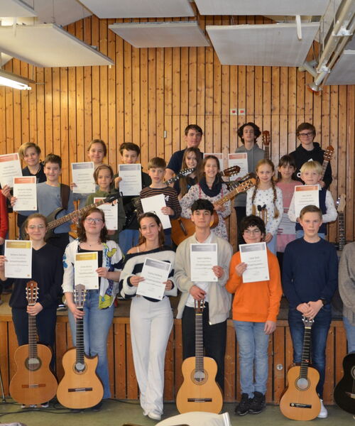 Zu sehen sind die Teilnehmenden der SchwörhausAktiv! Förderung.