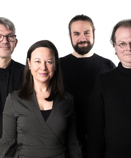 Zu sehen ist das Ensemble des Konzertabends