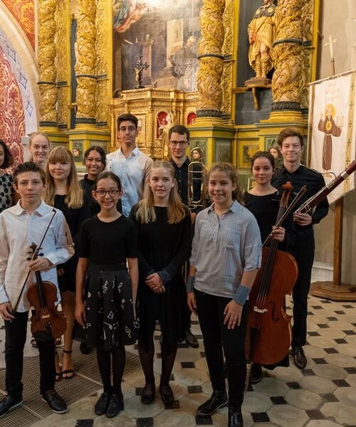 Zu sehen sind Musikschüler der Städtischen Musikschule in Antibes