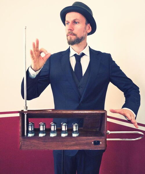 theremin axel-2