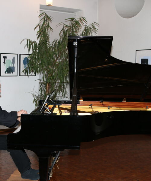 Michael Nuber am Klavier.